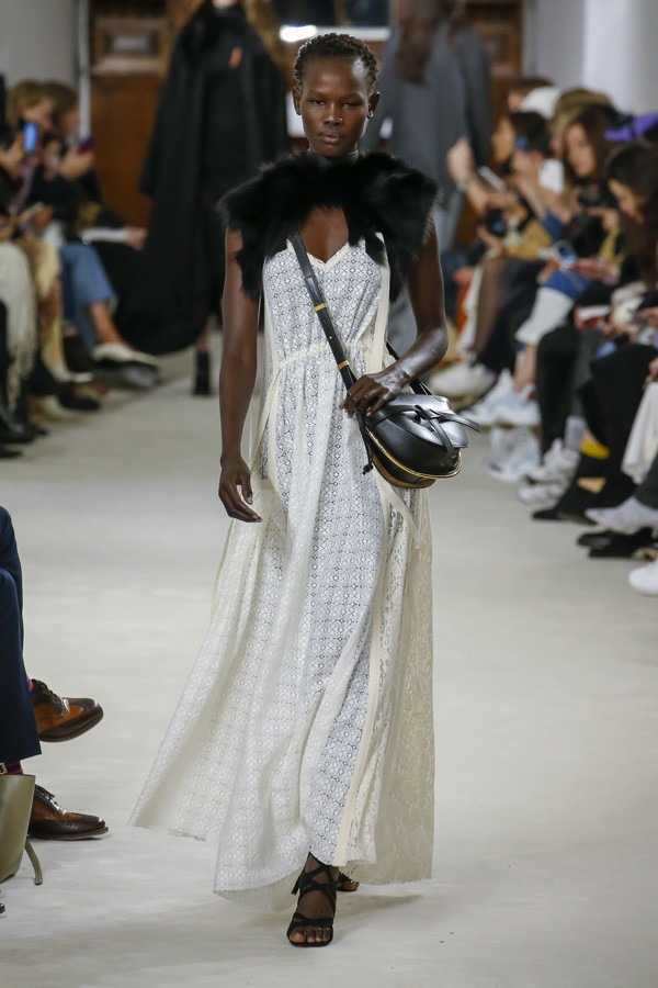LOEWE 2018秋冬系列时装秀 LOEWE 2018秋冬系列时装秀