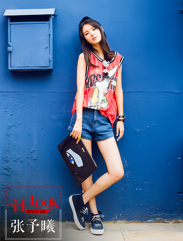 一日一look张予曦卡通运动风 不做平庸路人甲0.png