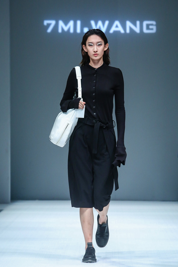 无央·7mi·wang 未来之国/中国国际时装周 2018/19 AW18.jpg