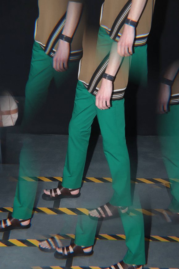 爱马仕极速前行2018春夏男装秀1.jpg
