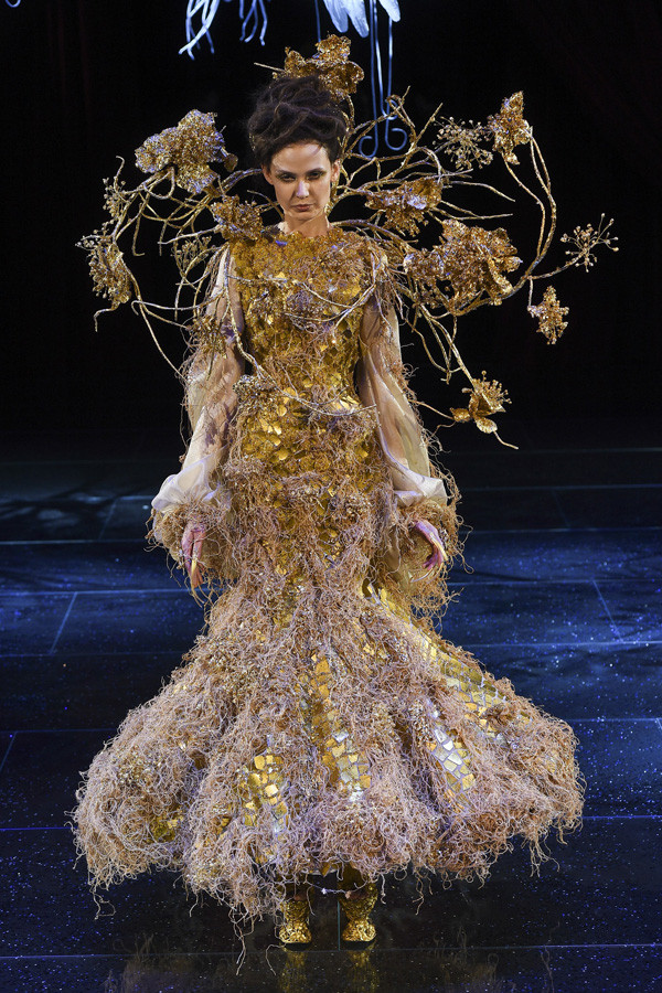 生命之花 至臻至美 Guo Pei 2018春夏高定时装秀