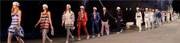 Chanel 2019早春度假系列 老佛爷在巴黎大皇宫造了一艘邮轮！