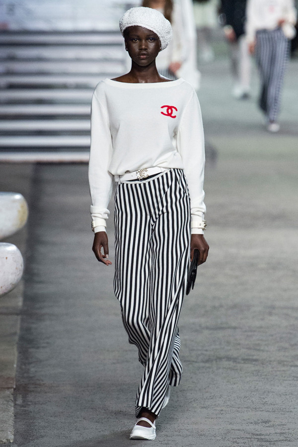 Chanel 2019早春度假系列 老佛爷在巴黎大皇宫造了一艘邮轮！