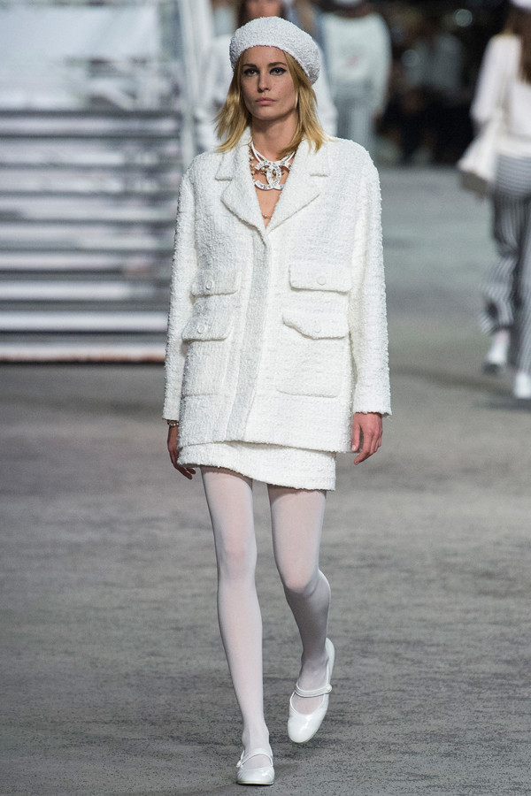 Chanel 2019早春度假系列 老佛爷在巴黎大皇宫造了一艘邮轮！