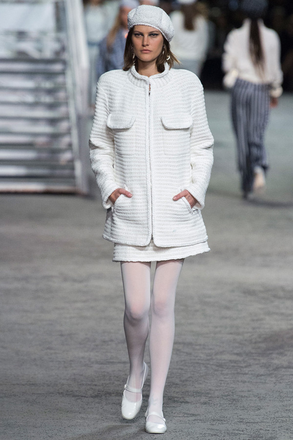 Chanel 2019早春度假系列 老佛爷在巴黎大皇宫造了一艘邮轮！
