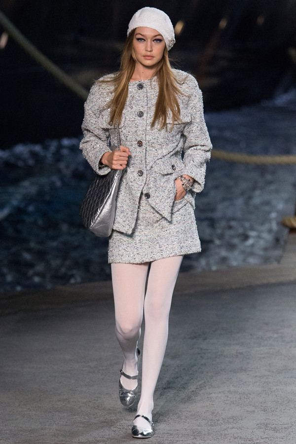 Chanel 2019早春度假系列 老佛爷在巴黎大皇宫造了一艘邮轮！