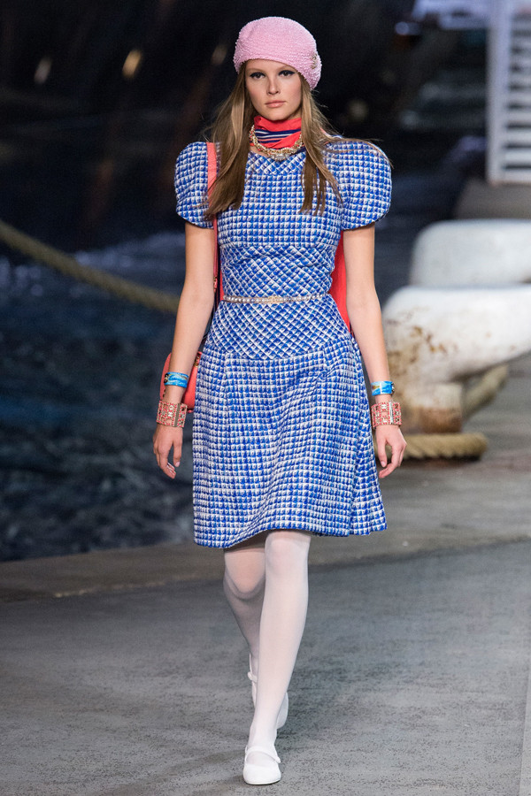Chanel 2019早春度假系列 老佛爷在巴黎大皇宫造了一艘邮轮！