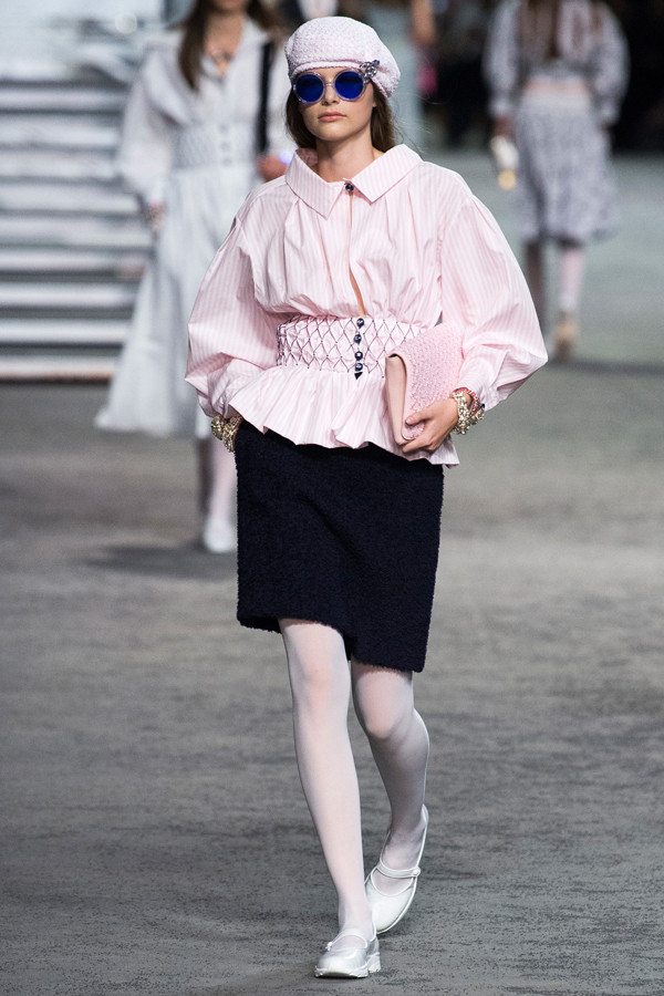 Chanel 2019早春度假系列 老佛爷在巴黎大皇宫造了一艘邮轮！