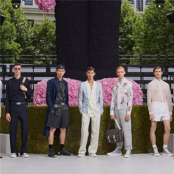 风度翩翩的美少年，Dior Homme 2019春夏系列男装秀