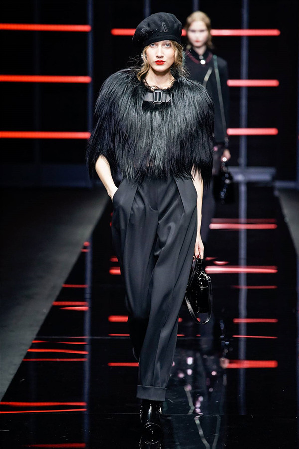 Giorgio Armani 2019秋冬米兰时装秀