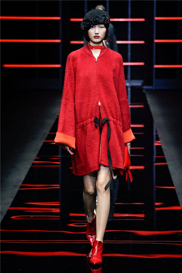 Giorgio Armani 2019秋冬米兰时装秀