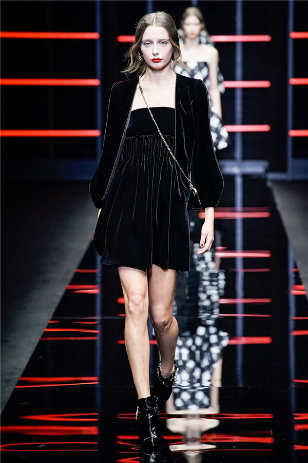 Giorgio Armani 2019秋冬米兰时装秀