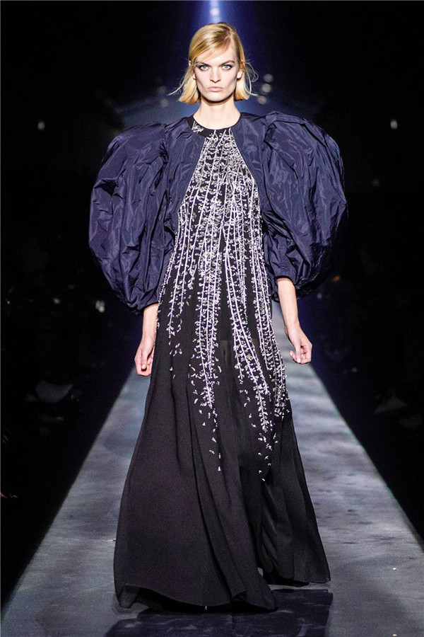 Givenchy 2019秋冬巴黎时装周