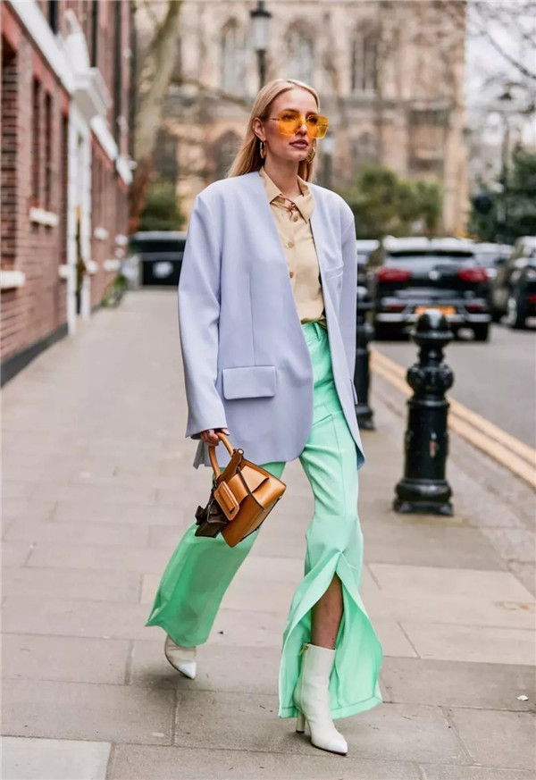 今年流行什么裤型？继奶奶裤之后，又火了爸爸裤！