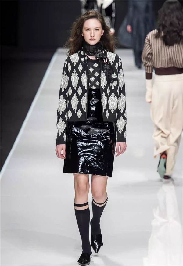 2019秋冬针织类单品趋势：图像元素更新传统面貌