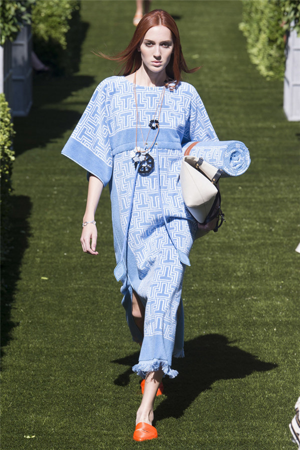 舒适慵懒的花园假日 Tory Burch 2018春夏系列时装秀