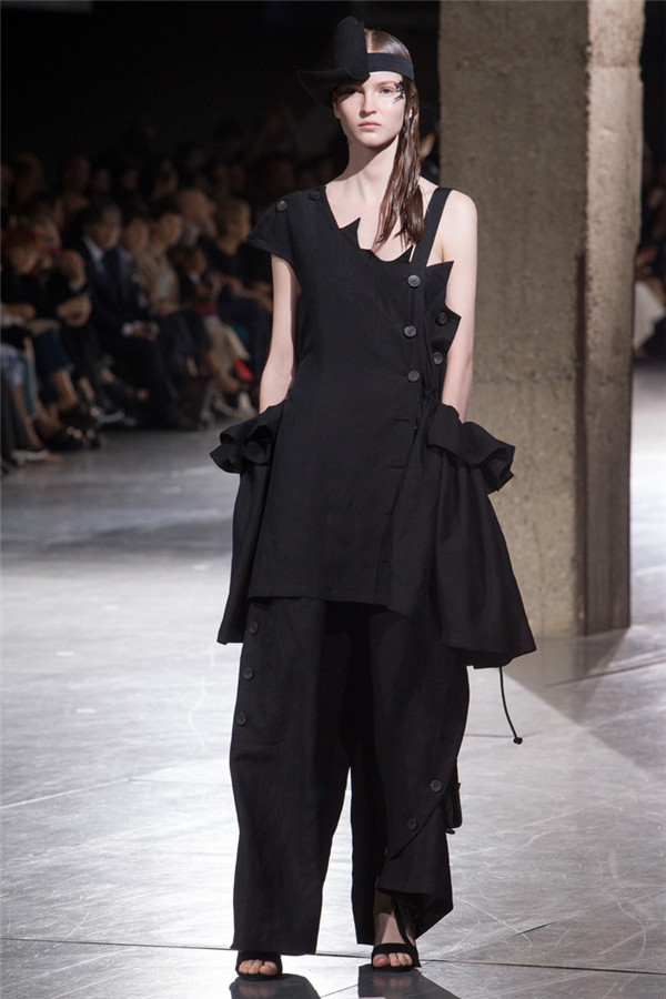 Yohji Yamamoto 2018春夏系列时装秀