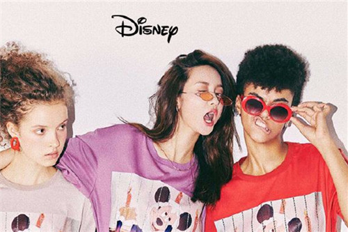 网红张大奕的神奇魔力：迪士尼系列一天销22万件