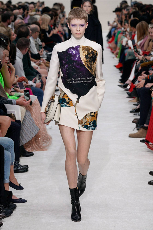 时装周 | 来自 Valentino 2019秋冬的情诗