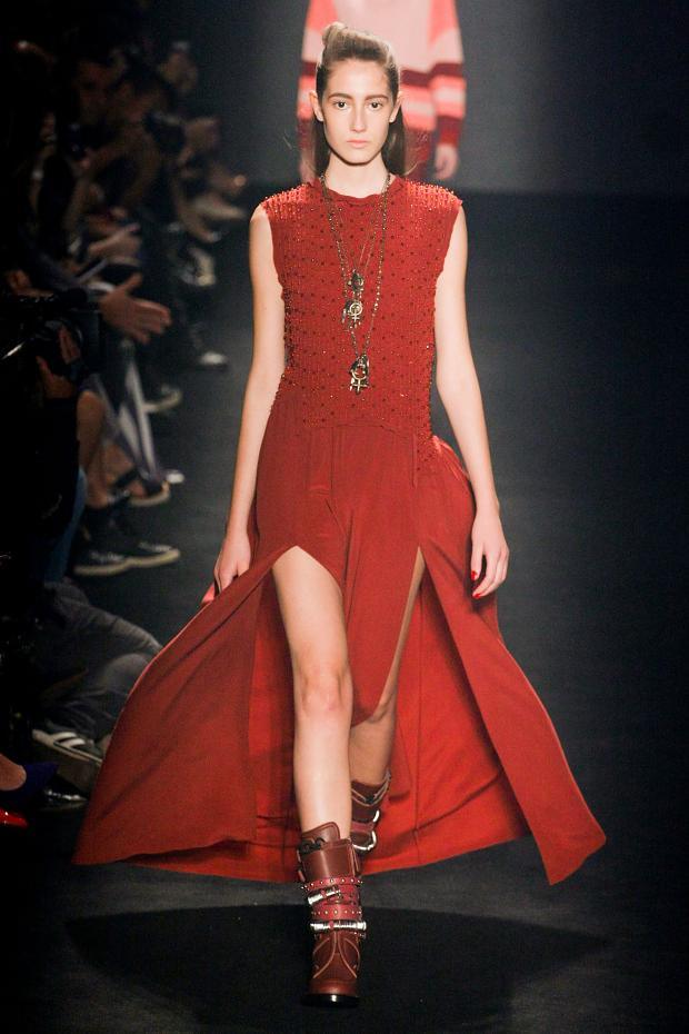 Triton 2014春夏女装秀14.jpg