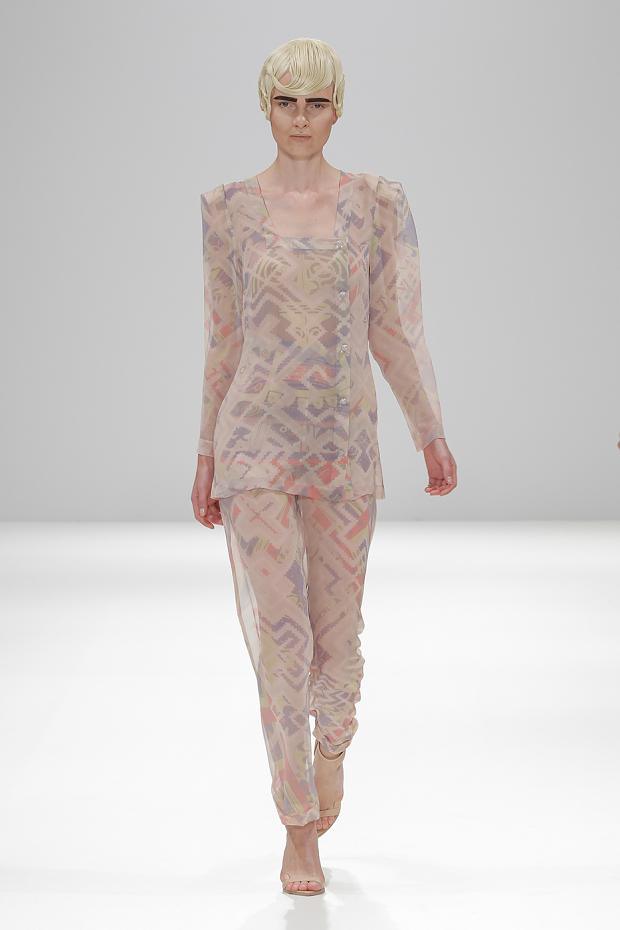 Basharatyan V 2014春夏女装秀11.jpg