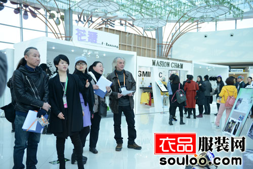 专访“浙江省十佳服装设计师” 黄玉冰：重视东方霓裳的文化传承2.jpg