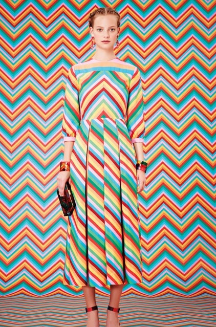 Valentino 2015早春画册新鲜出炉 斑斓彩色青春亮丽 0.jpg