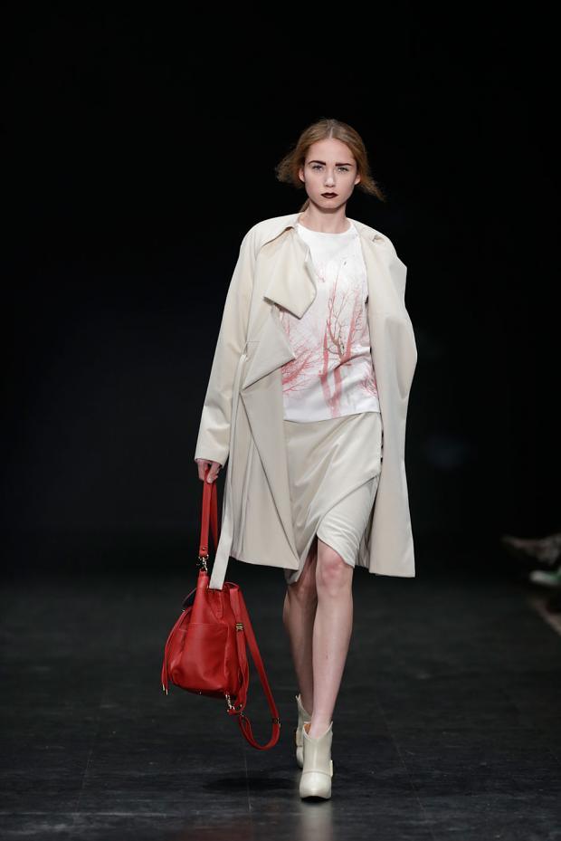 Luis Carvalho 2014秋冬女装秀21.jpg