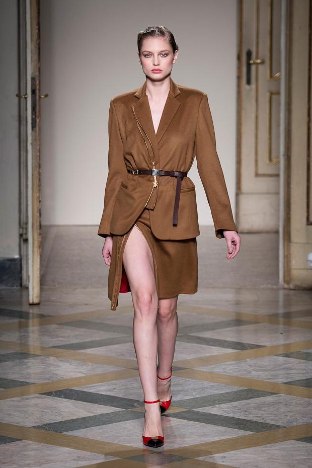 Angelo Marani 2014秋冬女装秀24.jpg