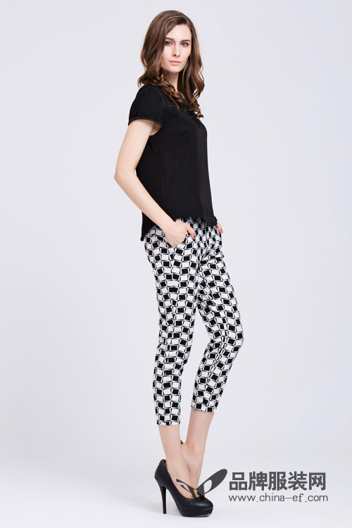 黑白色演绎的时尚舞台 “玛士天纳”品牌女装 2.jpg