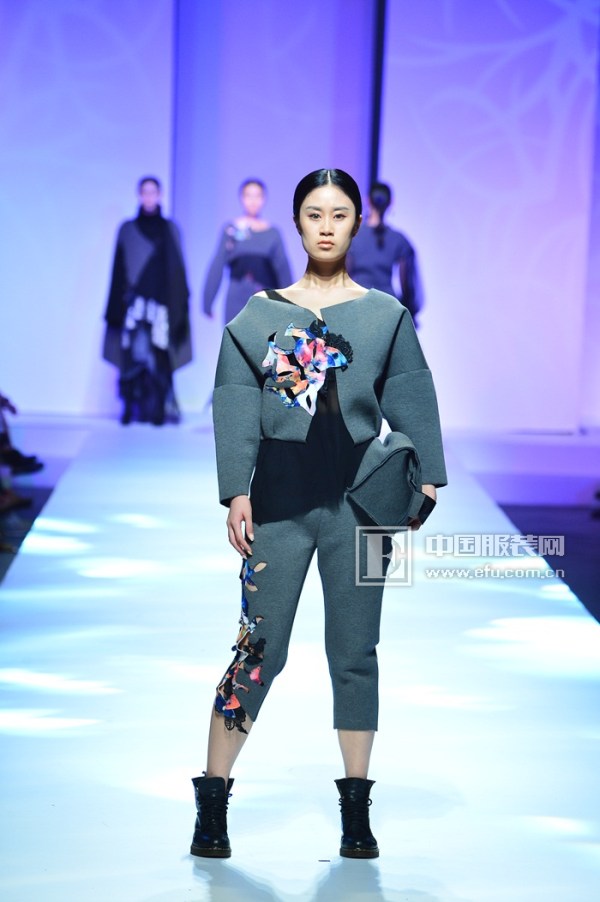2015中国（广东）大学生时装周圆满落幕3.jpg