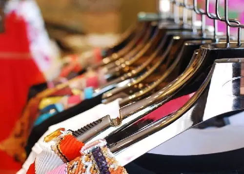 绫致、拉夏贝尔等入驻京东 试水门店送货新模式0.jpg