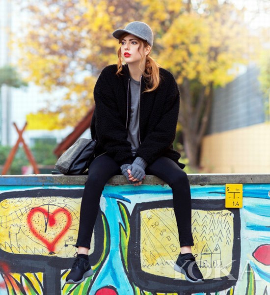 Ebba Zingmark运动风横扫全球 混搭得又帅又拽0.jpg