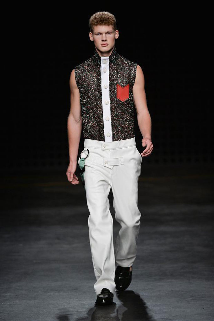 Xander Zhou伦敦2016春夏男装秀0.jpg