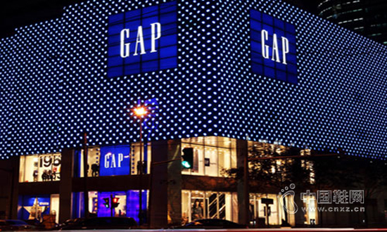 GAP同店销售连跌15个月0.jpg