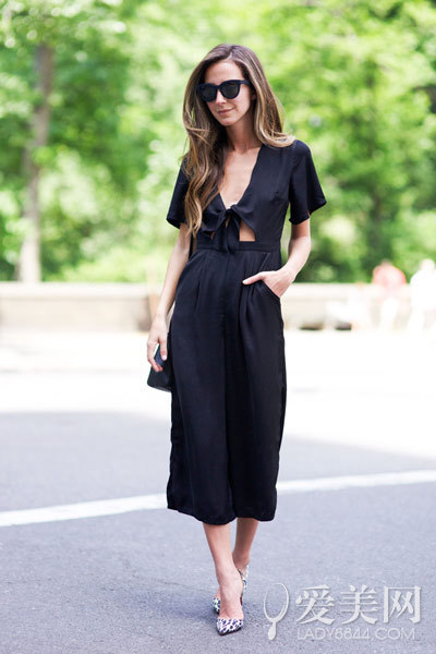 只有TA让你想出错都难 黑色系美搭就是任性又显瘦0.jpg