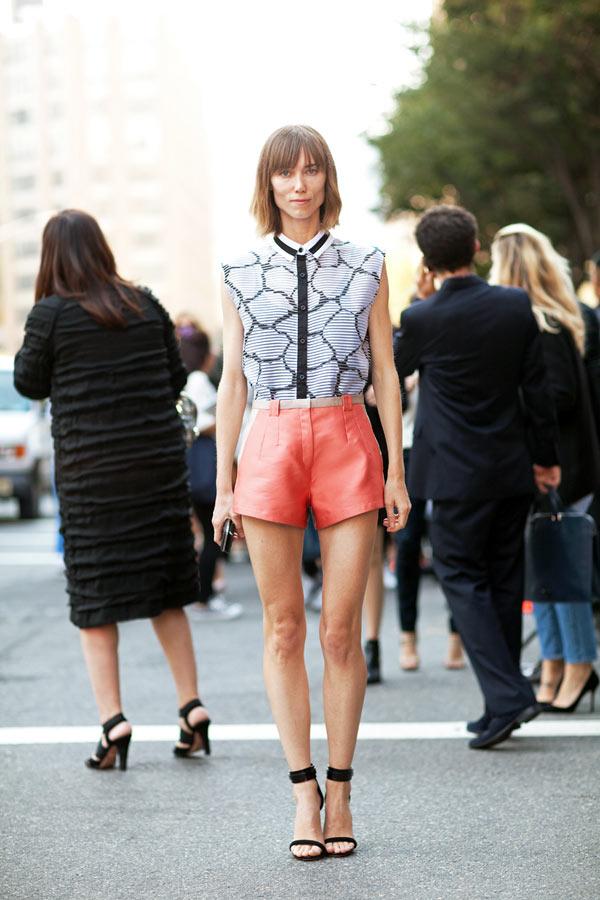 明星们抢着穿的背心 10块钱也能穿出时尚10.jpg