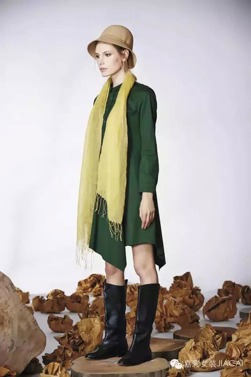 2015秋季新品 秋日里的那一抹翠绿0.jpg