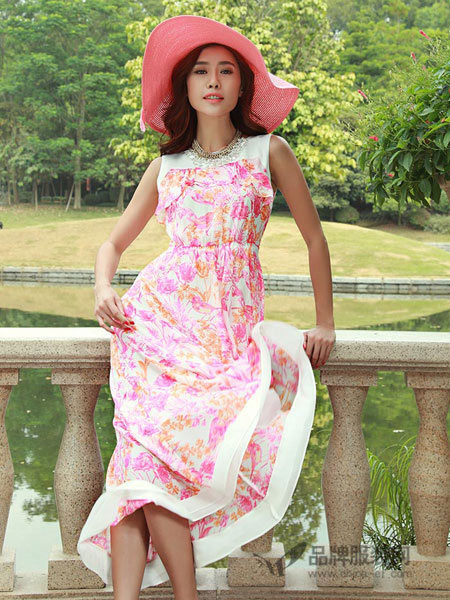 粗手臂怎么穿最显瘦 选择这3款就对了0.jpg