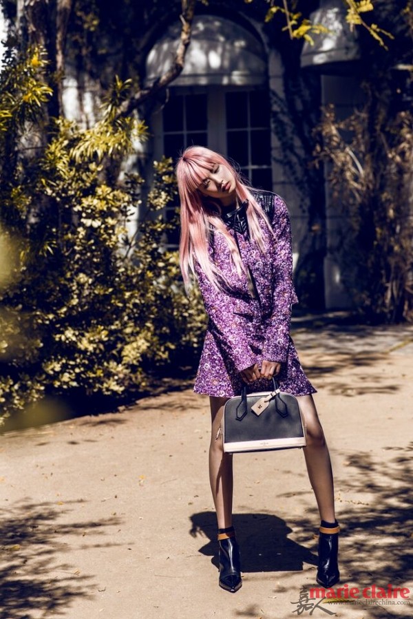 百变博主Margaret Zhang 掌镜LV秋日时尚大片0.jpg