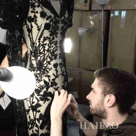 Alexander McQueen 2017春夏巴黎时装秀5.jpg