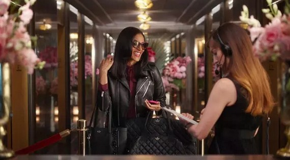 Prada 拍了一部黑白默片，时尚电影真的能带动销售吗1.jpg