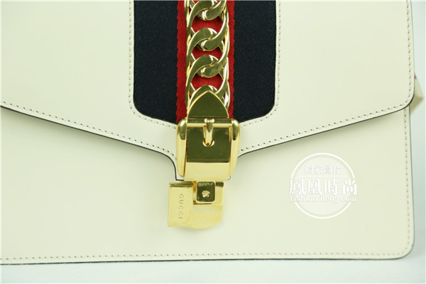 实测Gucci Sylvie手袋 连肩带都这么美难怪卖断货16.jpg