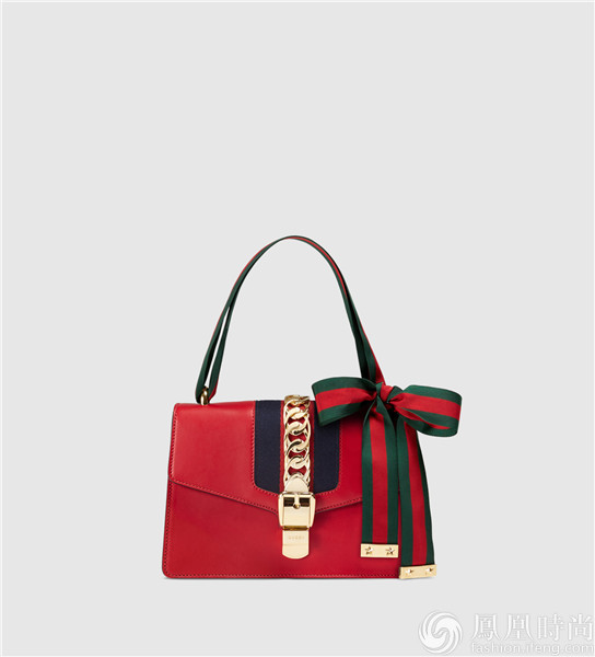 实测Gucci Sylvie手袋 连肩带都这么美难怪卖断货50.jpg