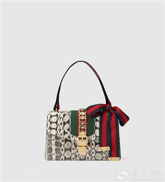 实测Gucci Sylvie手袋 连肩带都这么美难怪卖断货51.jpg