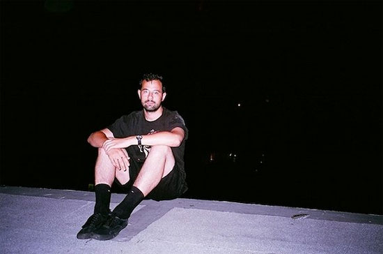 谁也没想到 这位Supreme的狂热粉丝竟会如此走火入魔0.jpg