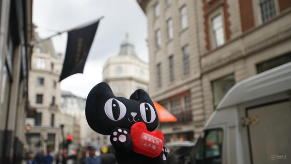 恰逢双十一 Burberry与天猫开展更深层次合作 2.jpg