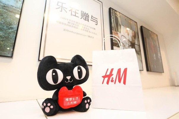 HM全面进入天猫，挫折之后终于选择拥抱马云0.jpg