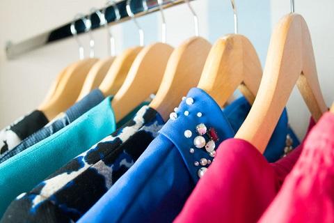 中国穿着类商品零售增速回升 行情被看好1.jpg