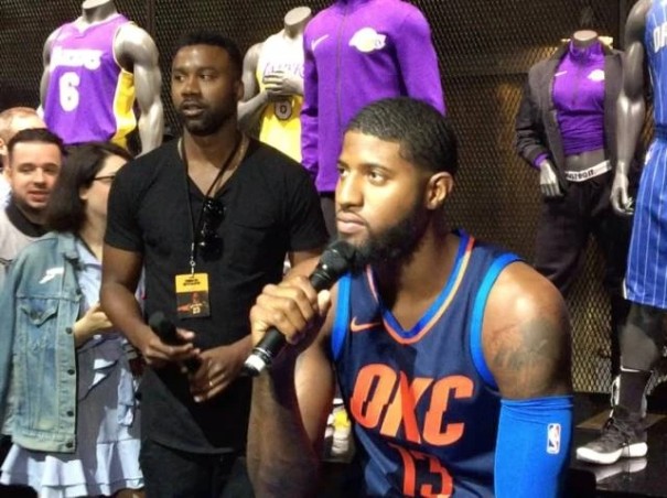 耐克终于把logo印到NBA球衣上，是其与消费者和零售商关系的重构0.jpg